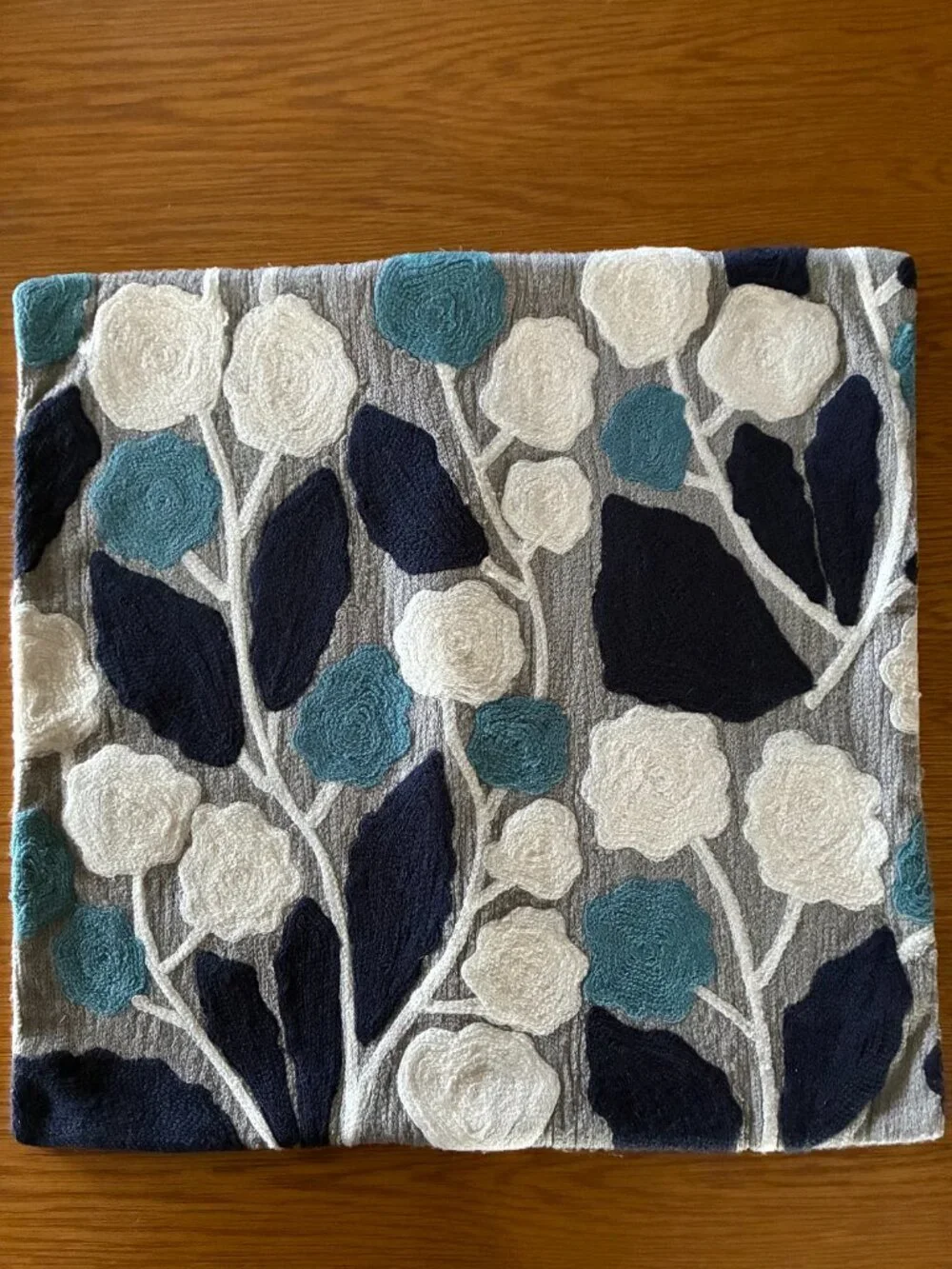 WEST ELM Crewel Stitch Pillow Cover, navy, aqua & white on grey – 20
